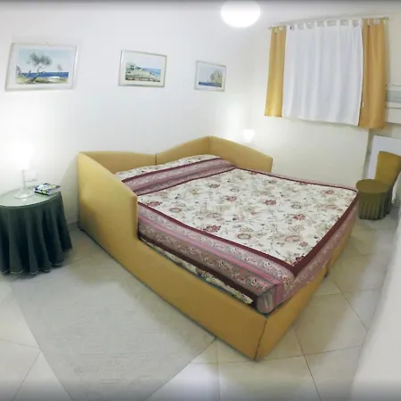 Ca' Da Ponte Apartment *