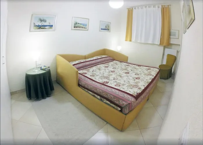 Ca' Da Ponte شقة *